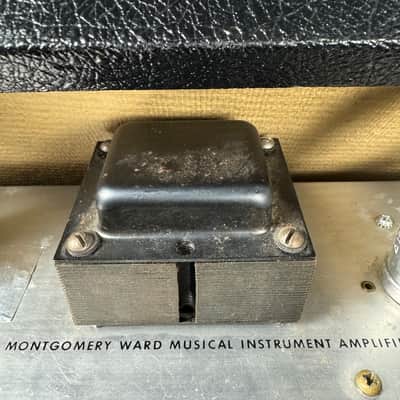 1964 Airline 62-9013A Vintage Danelectro Montgomery Ward Tube Combo Amplifier! image 6