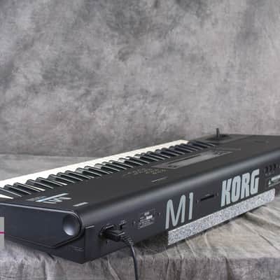 KORG M1 Music Workstation Digital Synthesizer in Good condition image 6