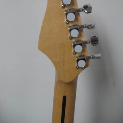 Partscaster Tele standard 2026 - Vintage Yellow satin nitro image 6