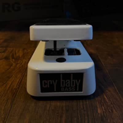 Dunlop 105Q Cry Baby Bass - White image 5