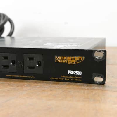 Monster Power PRO 2500 PowerCenter 10-Outlet Power Conditioner CG0119Y image 2