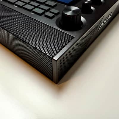 Akai MPC Live III Standalone Sampler / Sequencer 2025 - Present - Black image 3