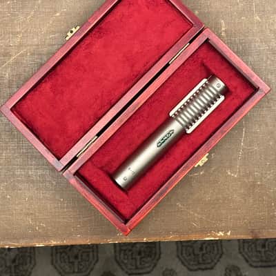 Royer R-121 Ribbon Microphone. R121 R 121 image 2
