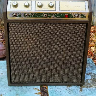 Silvertone Model 1421 10XL 10-Watt 1x8 Guitar Combo