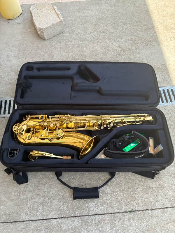 Jean Paul USA TS-400 Student Tenor Sax Outfit with Contoured Case 2010s - Clear-Lacquered Brass image 1