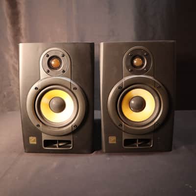 Yorkville YSM2P Compact Active Studio Monitor Bild 2