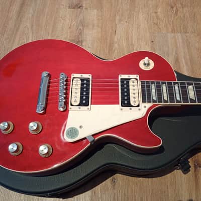 Gibson Les Paul Classic 2022 - Translucent Cherry image 4
