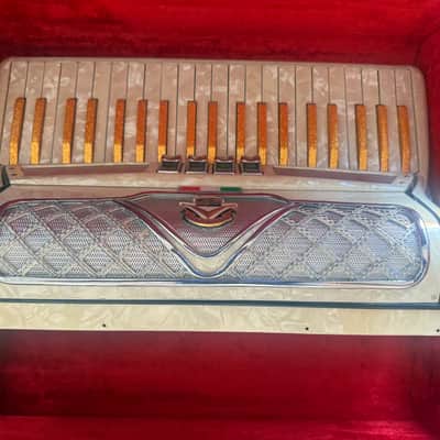 Accordion DEGA Dyna "Fiori D'Oro" 1960-1970 - Tone Chamber/ Cassotto image 16
