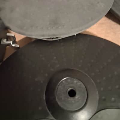 Alesis 15 piece drum and cymbal lot. image 7