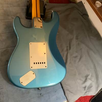 Fender Powerhouse Stratocaster with Rosewood Fretboard 1998 - 2001 - Lake Placid Blue image 4