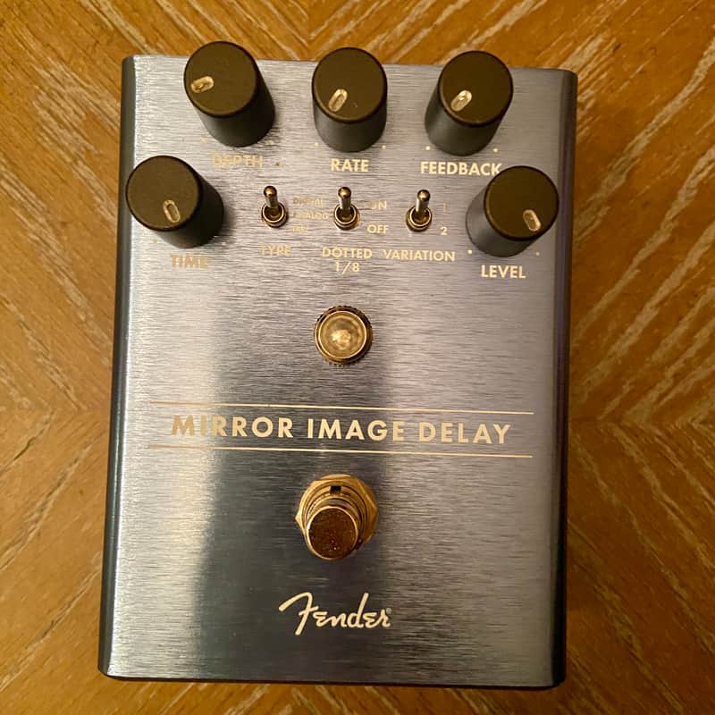 Fender Mirror Image Delay