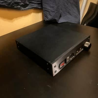 Benchmark DAC1 USB 2-Channel 24-Bit 192kHz D/A Converter 2010s - Black image 2