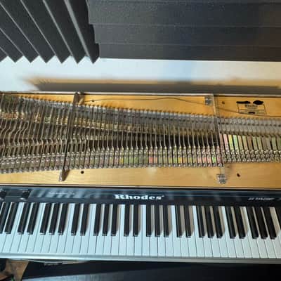 Rhodes Mark V Stage 73 73-Key Electric Piano 1984 - Black image 3