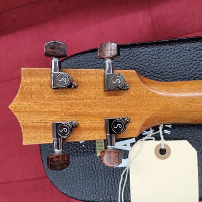 Kamaka Baritone Ukulele HF4 with Case 2025 - Solid Koa image 15