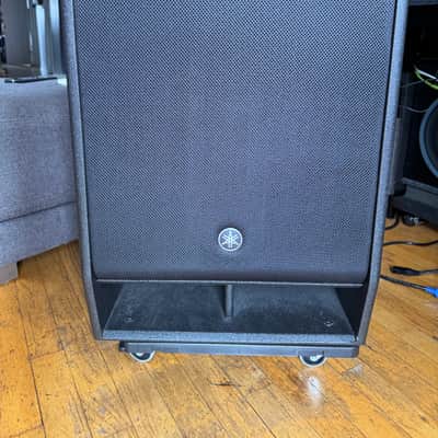 Yamaha DXS15 XLF Subwoofer 1600 W image 4