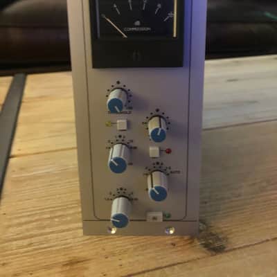 Solid State Logic XR626 X-Rack Stereo Bus Compressor in Mynx Rack 2010s - Silver image 6