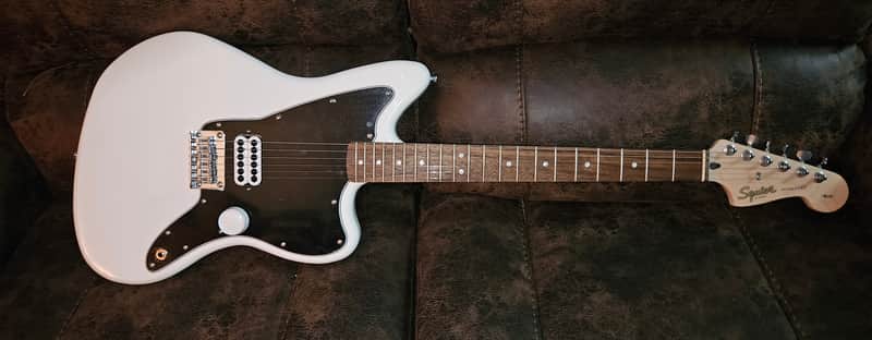 Squier Affinity Jazzmaster Tom Delonge Inspired 2023 - White image 1