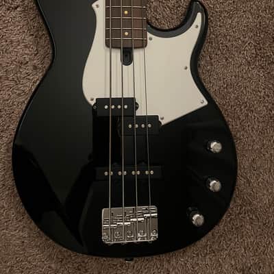 Yamaha BB234-VW 4-String 2010s - Vintage White image 3