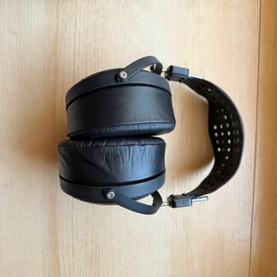 Audeze LCD-2 Closed-Back 2019 - Matte Carbon image 10