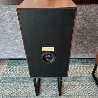 Polk Audio Monitor 10A Speakers w/ stands image 14