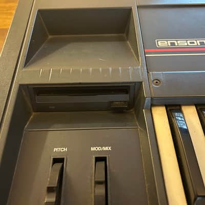 Ensoniq Mirage DSK-1 Digital Sampling Keyboard (red stripe) 1986 - Black image 9