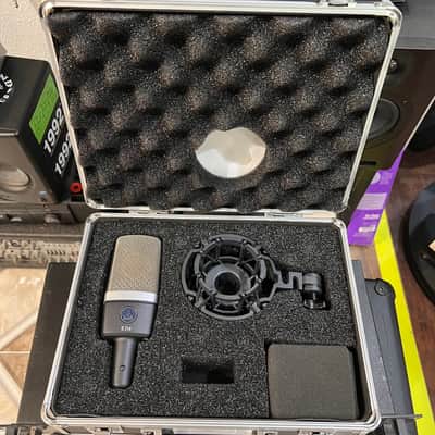 AKG C214 Large Diaphragm Cardioid Condenser Microphone 2010s - Black image 2