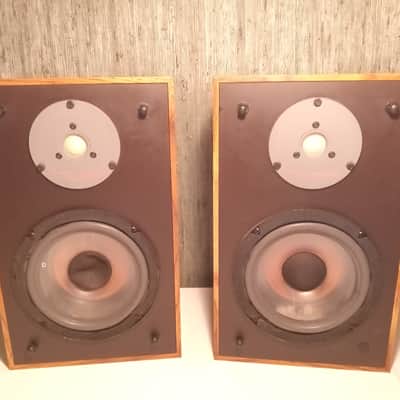 Infinity RS-10 Bookshelf Speakers Vintage 80s image 1