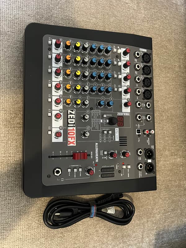 Allen & Heath ZEDi-10FX mixer image 1