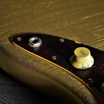 American Fender Jazzmaster Relic  Custom  Nitro Gold Sparkle G&G Case image 21