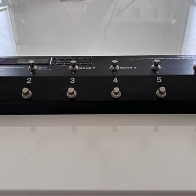 Boss ES-8 Effects Switching System | Reverb