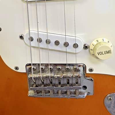 Fender Standard Stratocaster with Maple Fretboard 1995 - Brown Sunburst image 7