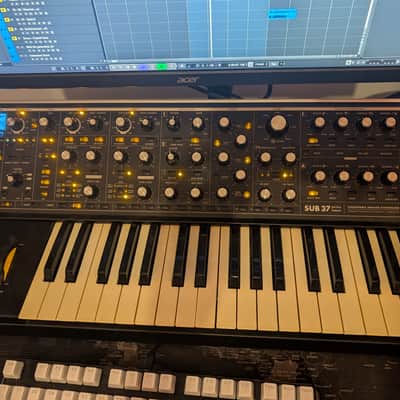 Moog Sub 37 Tribute Edition 2010s - Black