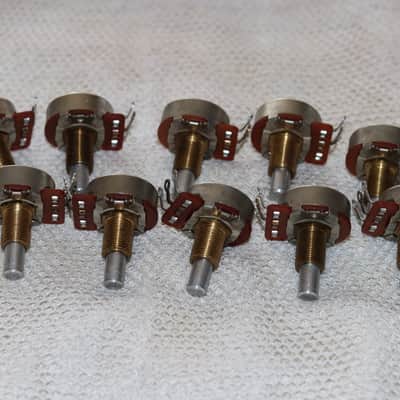 CTS 250K 350K branded Pot 1978 solid shaft NOS 500? K pot 1978 image 2