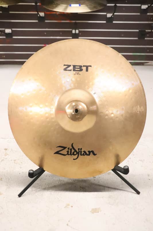 Zildjian 18" ZBT Crash Cymbal image 1