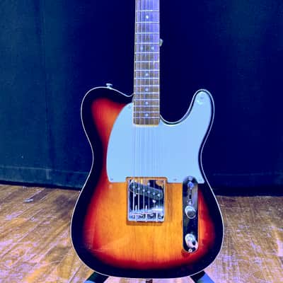 Squier Classic Vibe '60s Custom Esquire 3-Color Sunburst image 5