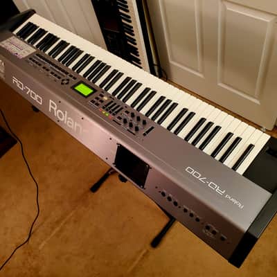 CERTIFIED!!! ROLAND RD700 STAGE PIANO FULLY INSPECTED SERVICED AND IN AMAZING CONDITION! image 19