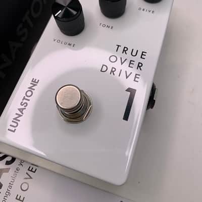 Lunastone True Overdrive 1 2010s - White image 4