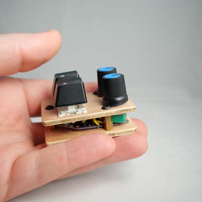 useMidi madMidiMini 2025 with 2 Note Buttons 2 Potentiometers and LEDs image 7