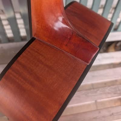 Dobro Hound Dog Roundneck w/shelf nut - Natural image 7
