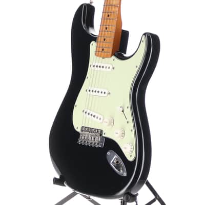 Fender Certified Pre-Owned Vintera® II Road Worn® '60s Stratocaster®, Maple Fingerboard, Black (P7) (67103) image 4