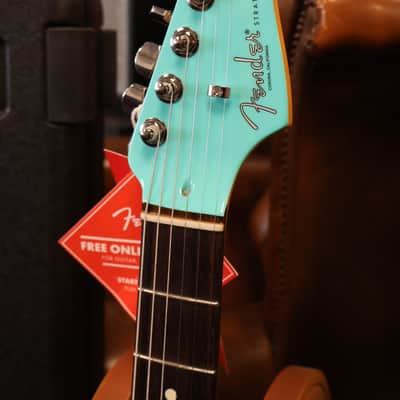 Fender Limited Edition American Professional II Stratocaster Sea Foam Green (B-Stock) image 3