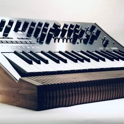 Korg Minilogue / XD/ Bass    Design rack   Echt Nussbaum image 2