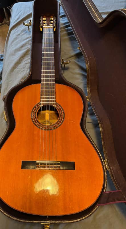 Yamaha G-85A Classical Guitar w/ Deluxe Reptile Skin Hard-Shell Case - All in VG Condition! image 1