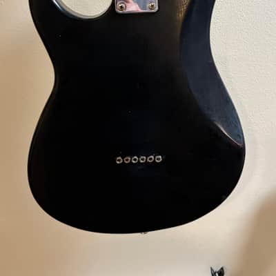 Peavey Rockmaster - Whimsical Skulls finish image 5