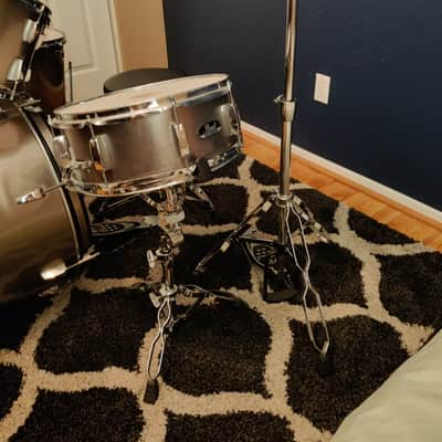 Pearl Roadshow silver 5pc (10 / 12 / 16 / 22 / 14x5.5") Drum Set with Hardware and Accessories imagen 4