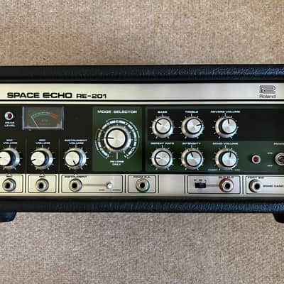 Roland RE-201 Space Echo Tape Delay / Reverb 1974 - 1988 - Black