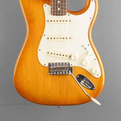 Fender USED American Performer Stratocaster, '20 image 2
