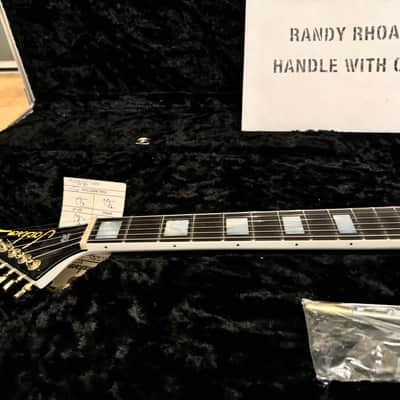 Jackson Randy Rhoads Concorde Tribute 2010 - White image 22