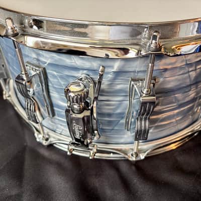 Ludwig Keystone Hybrid 6.5" x 14" Snare (LKS764XX52) - Sky Blue Oyster image 3