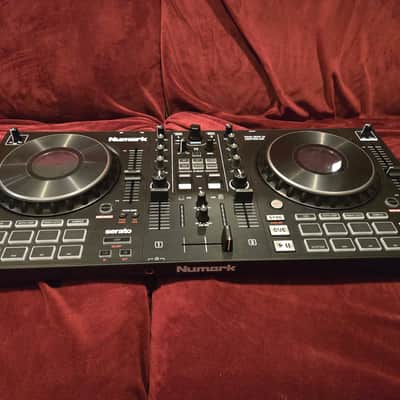 Numark Mixtrack Platinum FX 2-Channel DJ Controller 2026 image 3